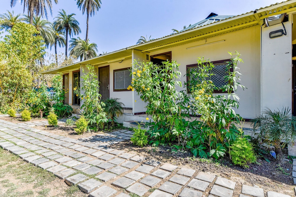 royal garden retreat