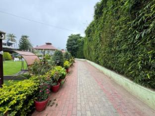 royal garden retreat