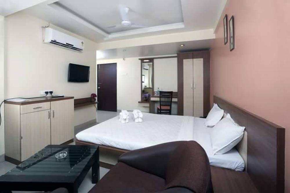 hotel amruta garden executive