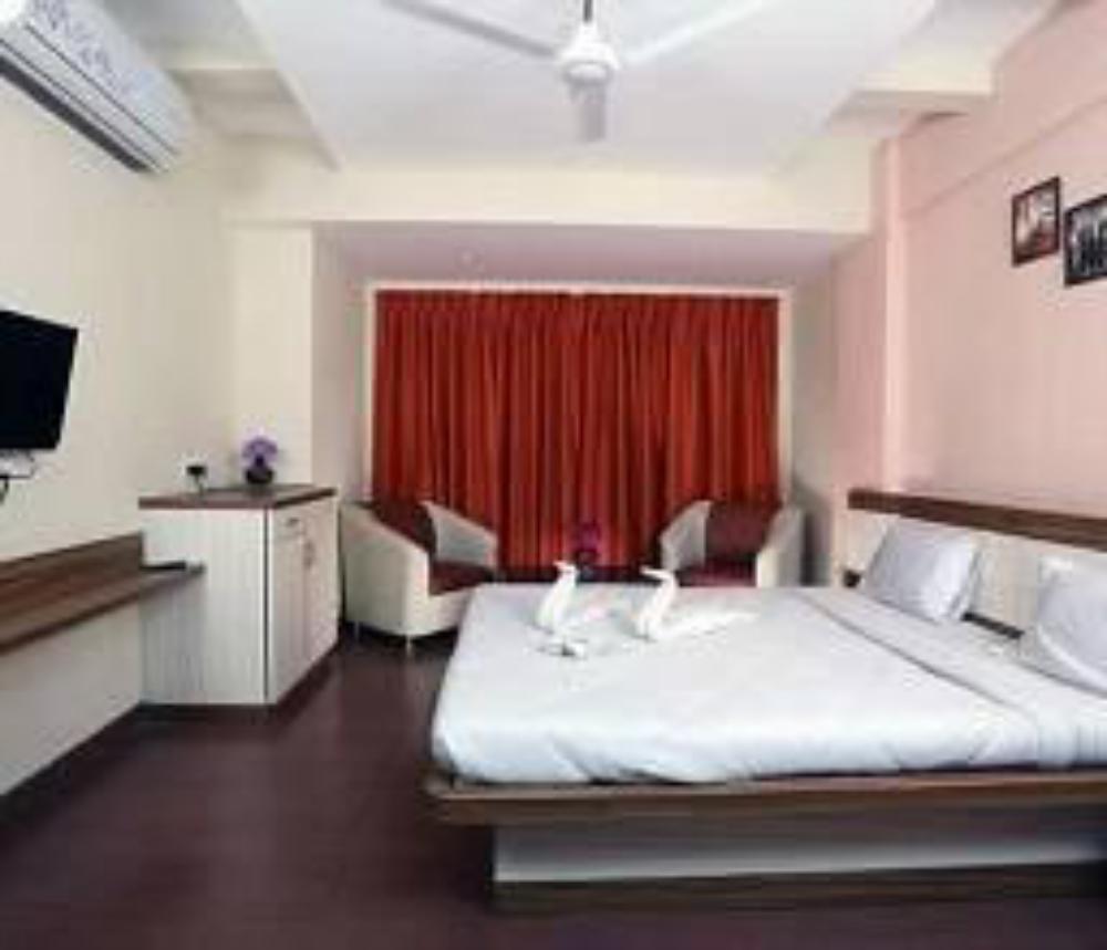 hotel amruta garden executive