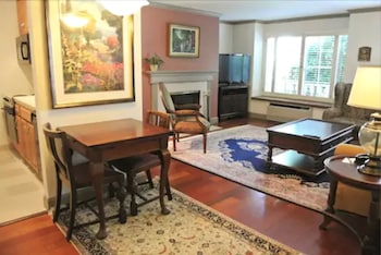 cow hollow inn and suites