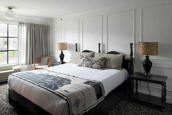 cow hollow inn and suites