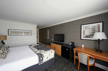 cow hollow inn and suites