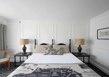 cow hollow inn and suites