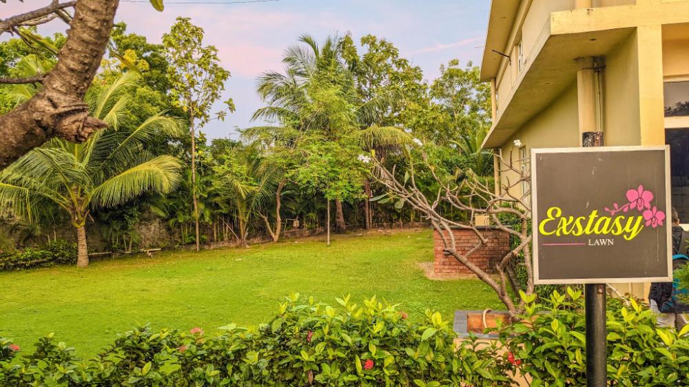 landmark pallavaa beach resort