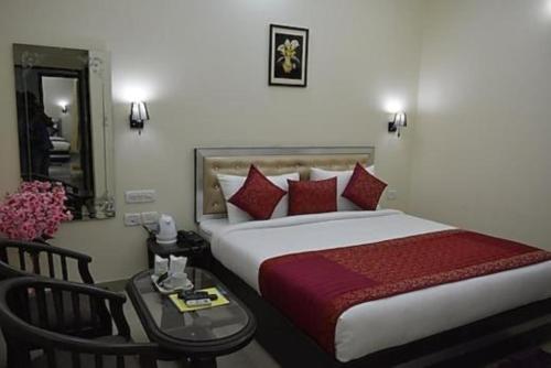 Jet Fox By Aero View Hotel, Delhi Airport,Mahipalpur>>Delhi,3 star