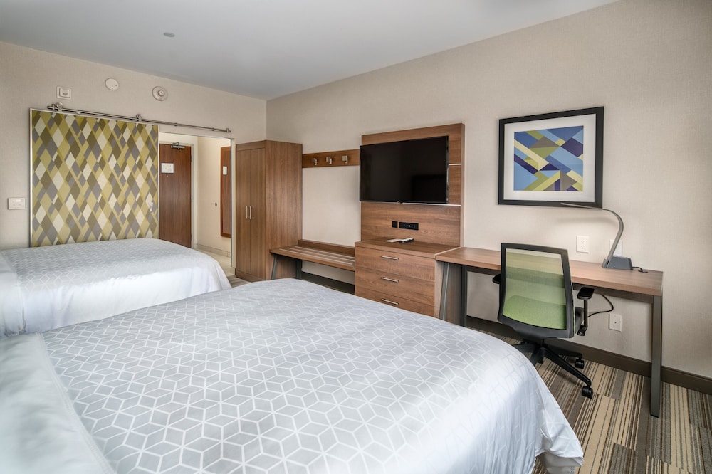 holiday inn express and suites brandon by ihg
