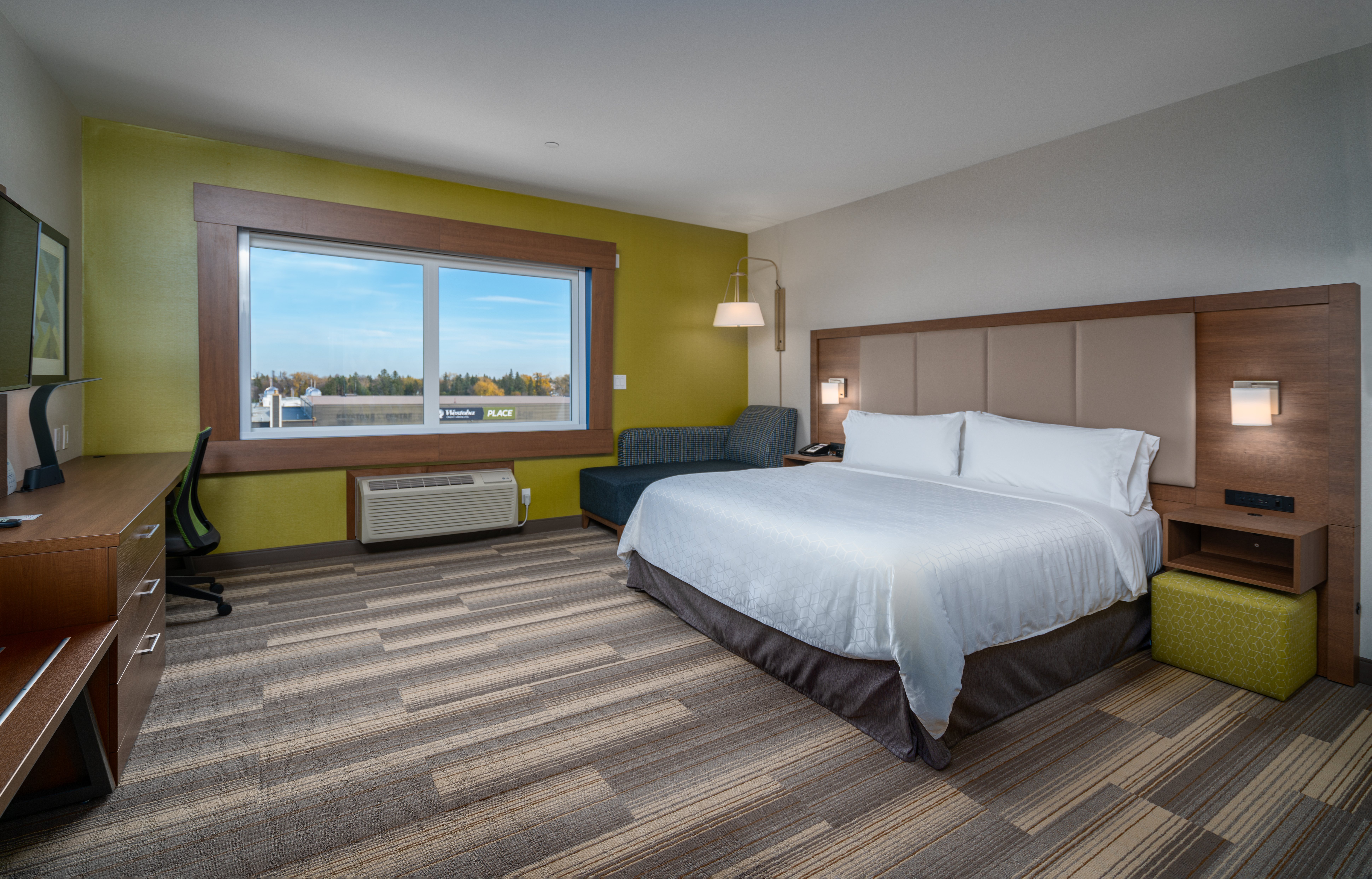 holiday inn express and suites brandon by ihg