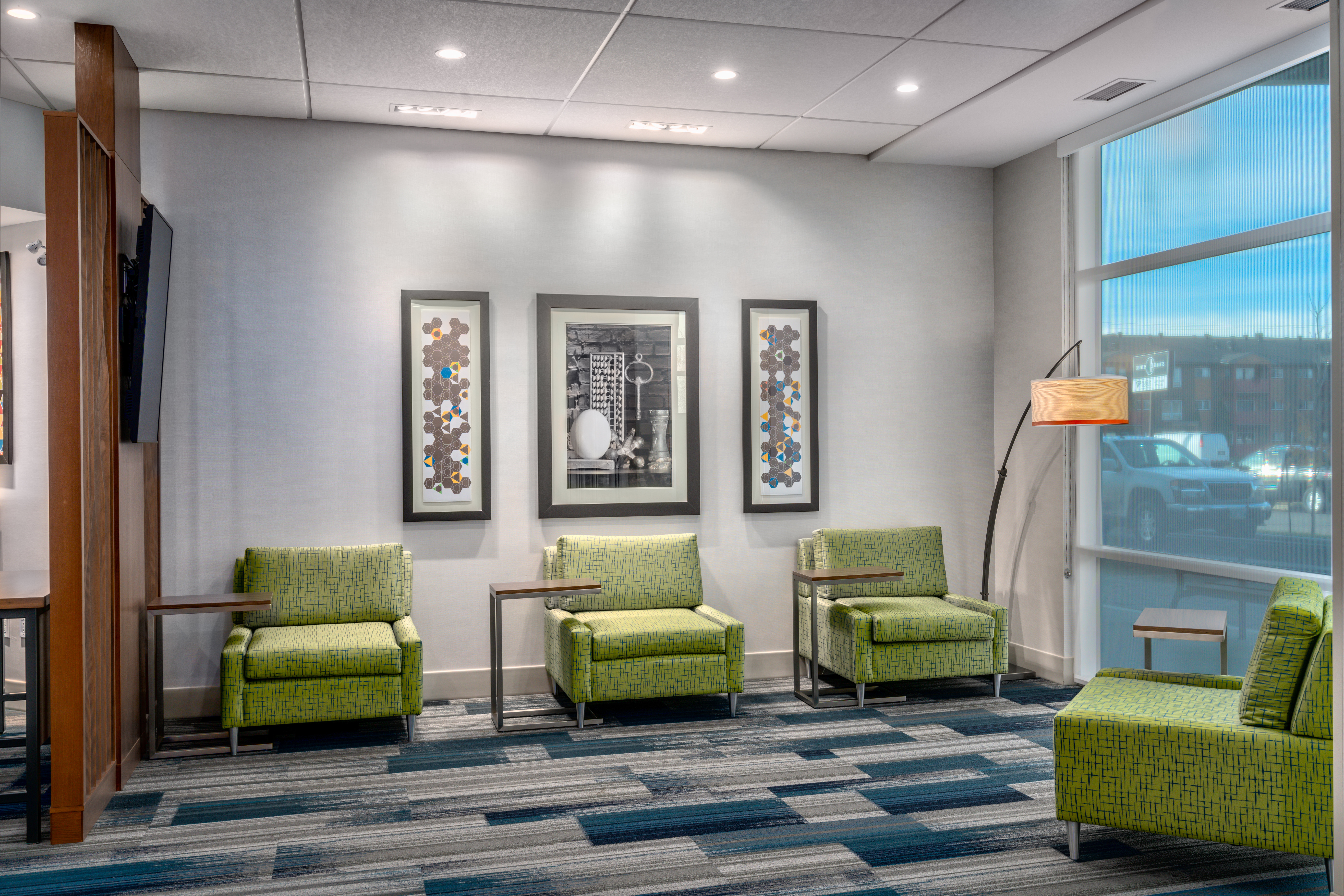 holiday inn express and suites brandon by ihg