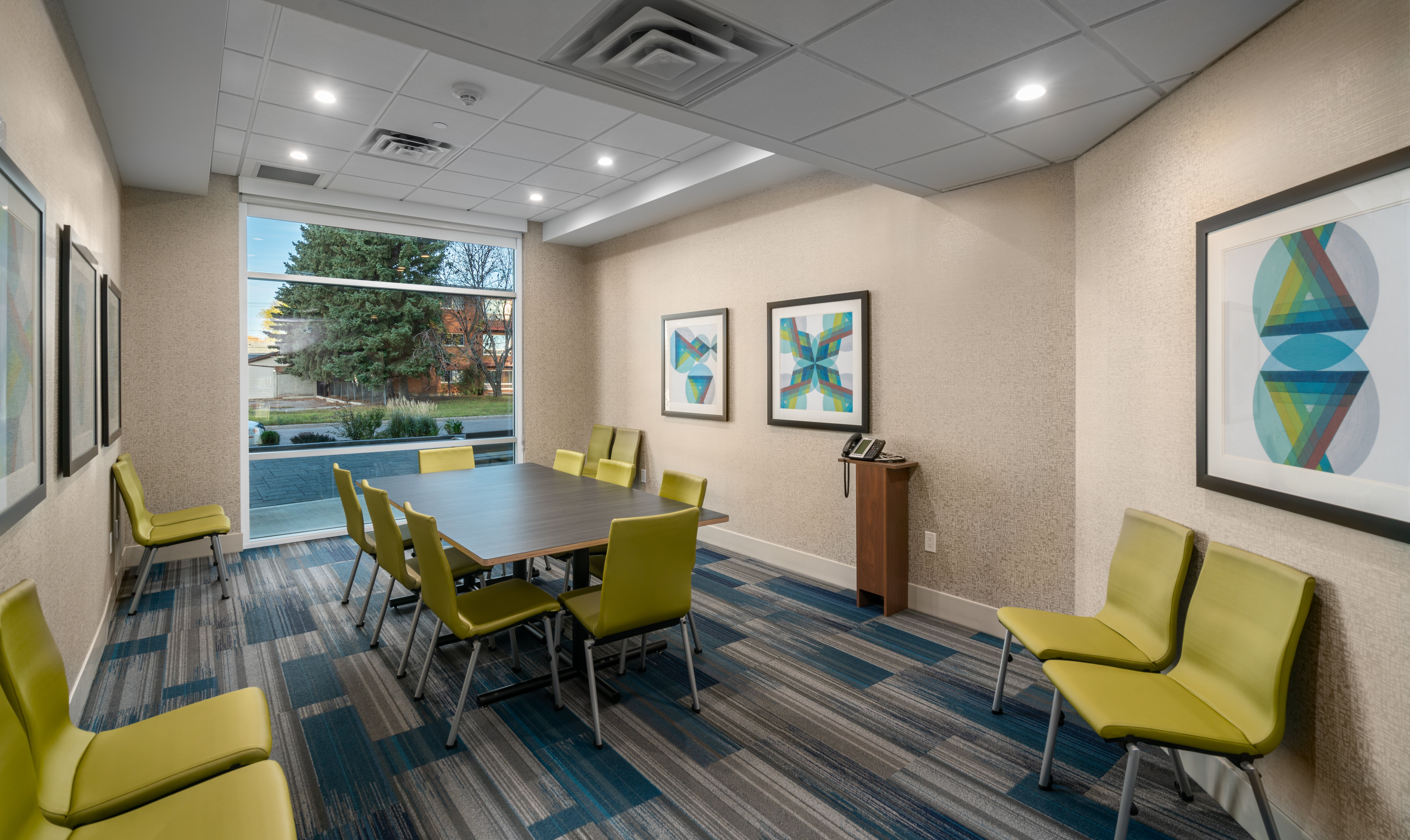 holiday inn express and suites brandon by ihg