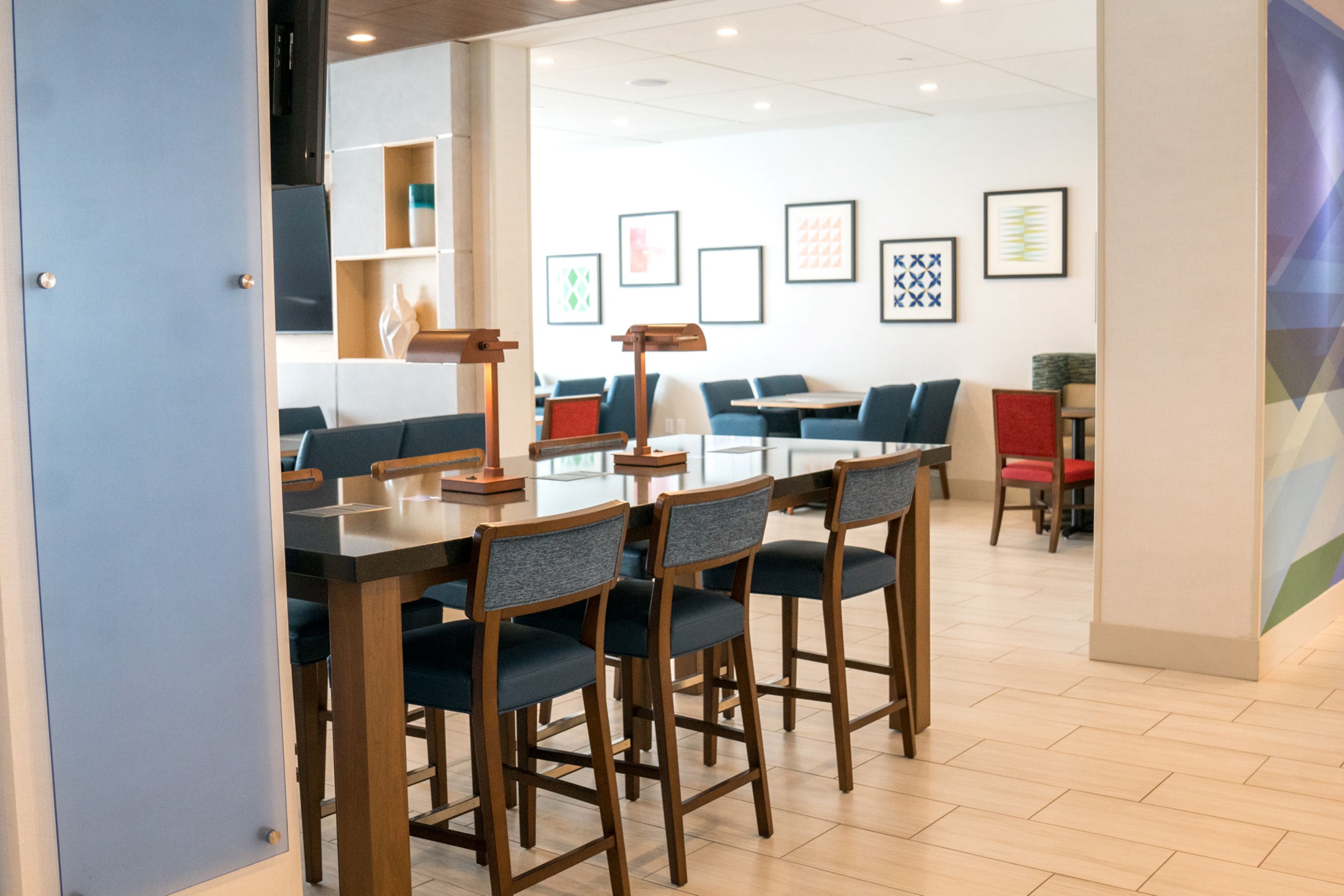 holiday inn express and suites brandon by ihg