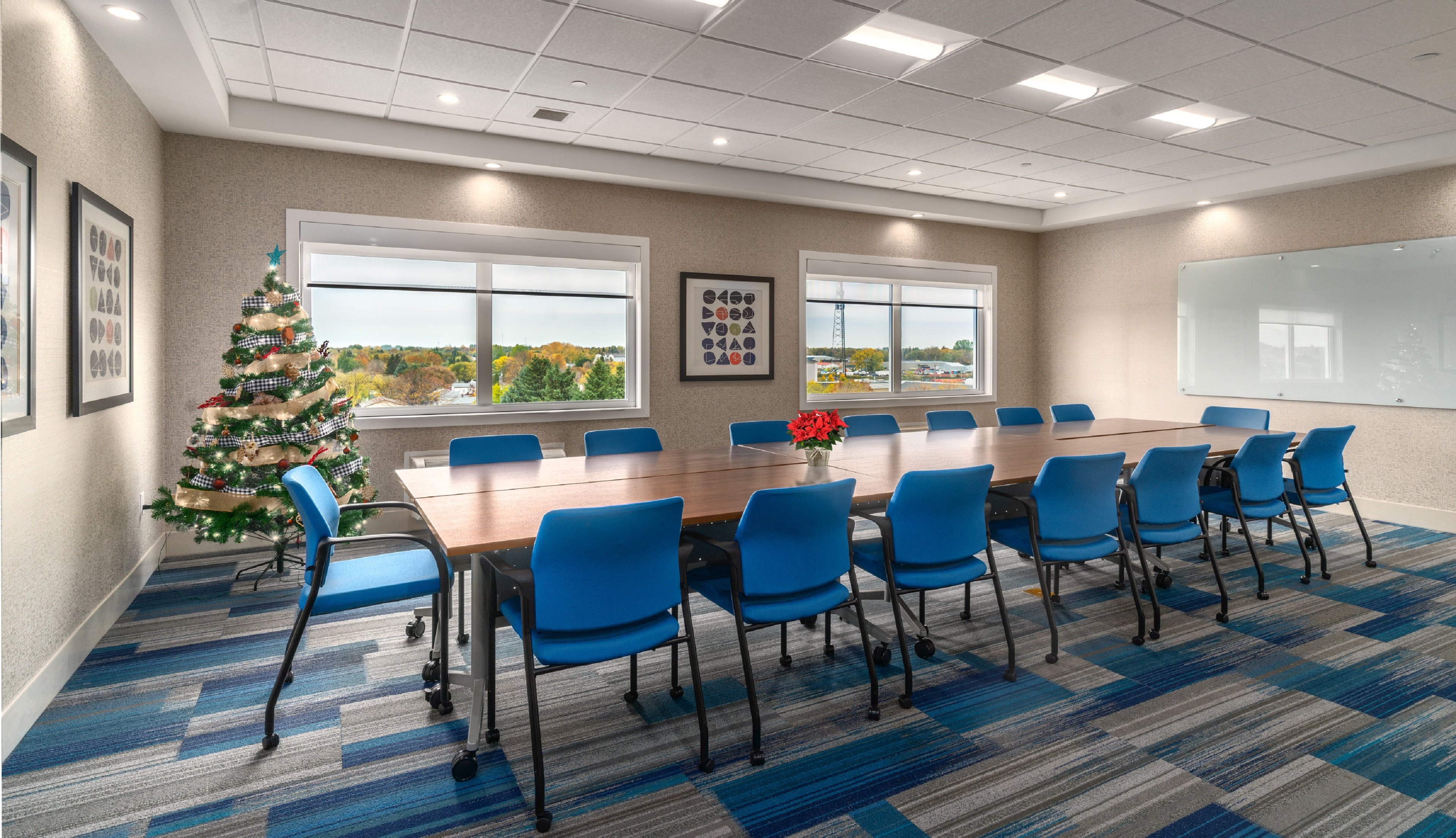 holiday inn express and suites brandon by ihg