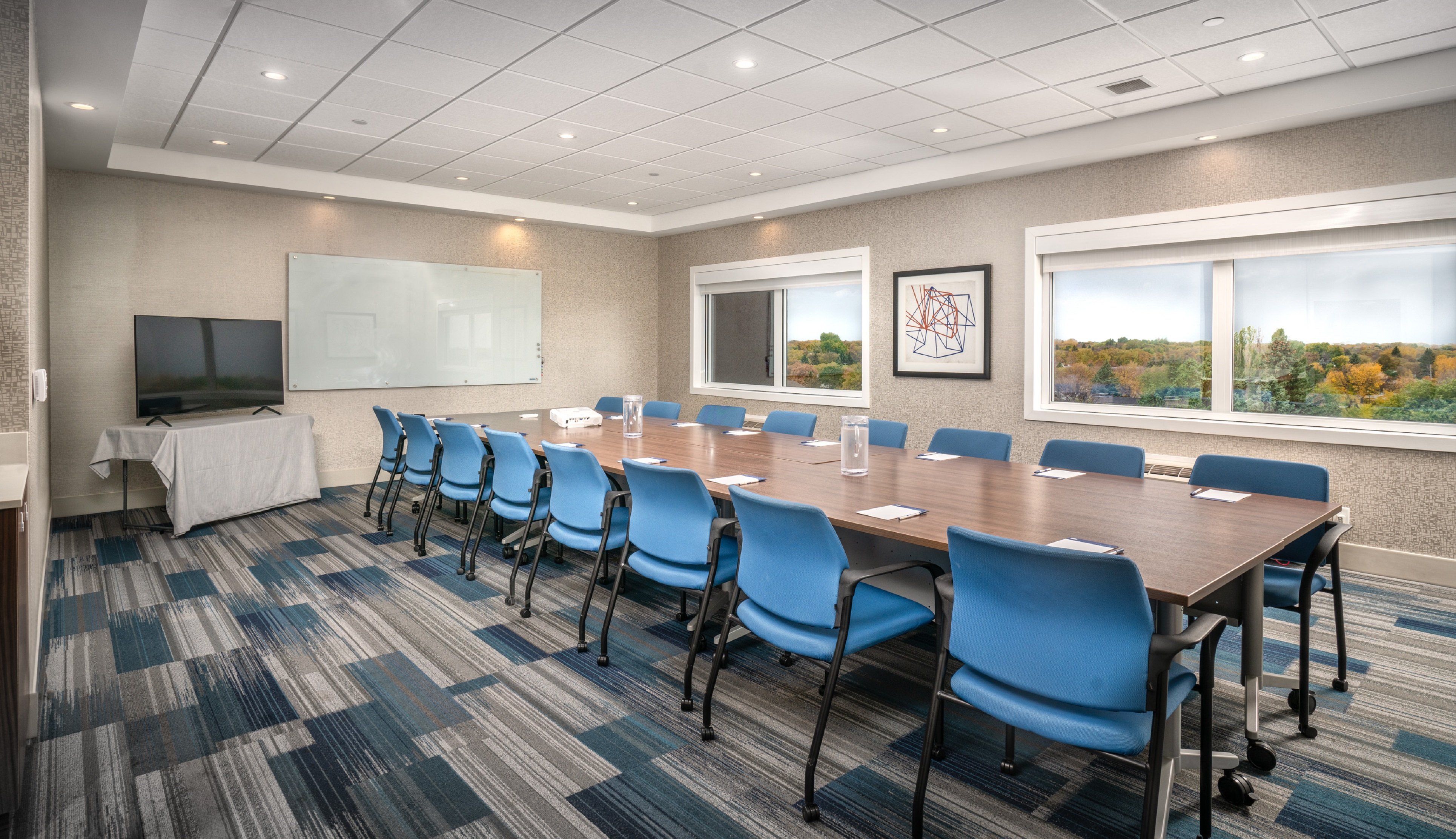 holiday inn express and suites brandon by ihg