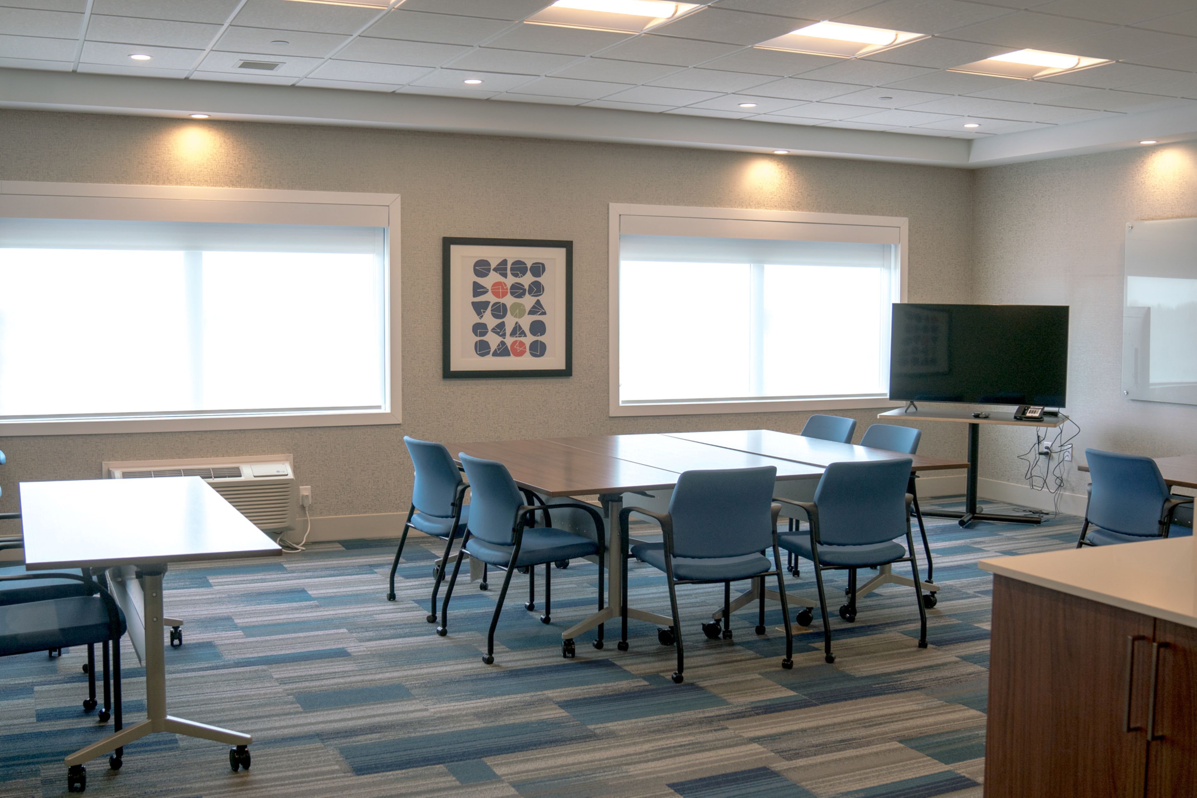 holiday inn express and suites brandon by ihg