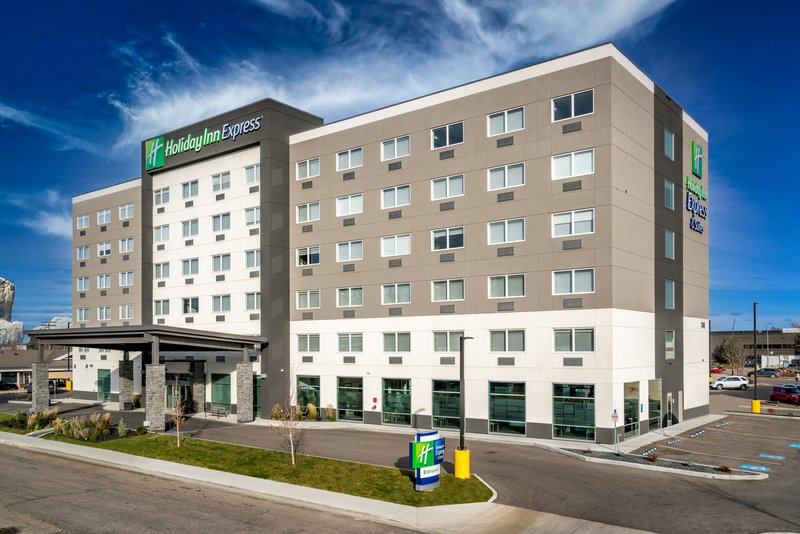 Holiday Inn Express & Suites Brandon, An Ihg Hotel