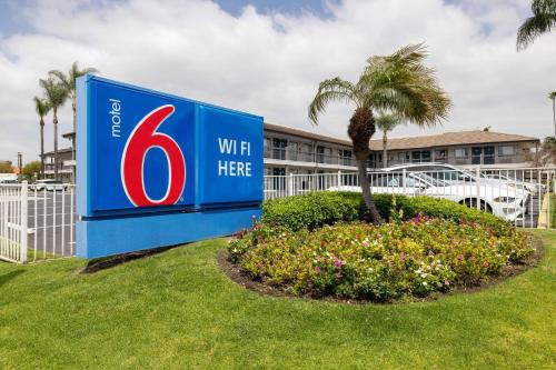 motel 6 santa ana ca
