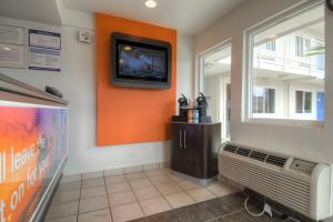 Motel 6 Costa Mesa, Ca,Costa Mesa>>Anaheim,2 star