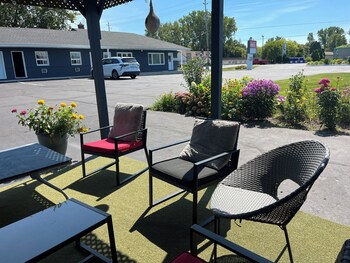 East Court Motel,Brights Grove>>Sarnia,2 star