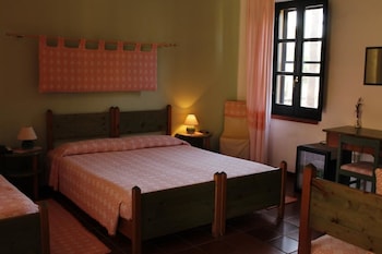 Sa Pedrera Country Hotel,Mandriola>>Cabras,3 star