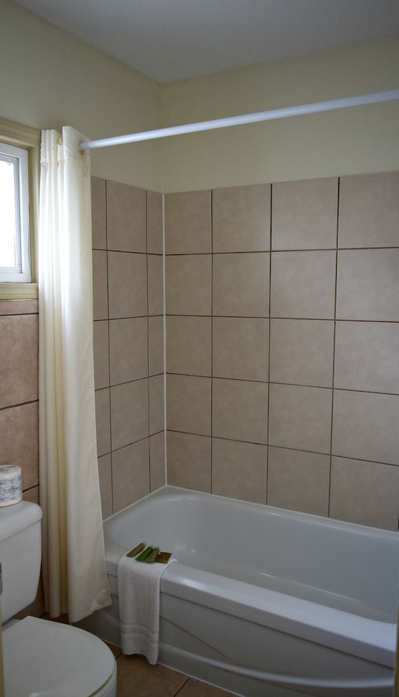 centre suites inns motel