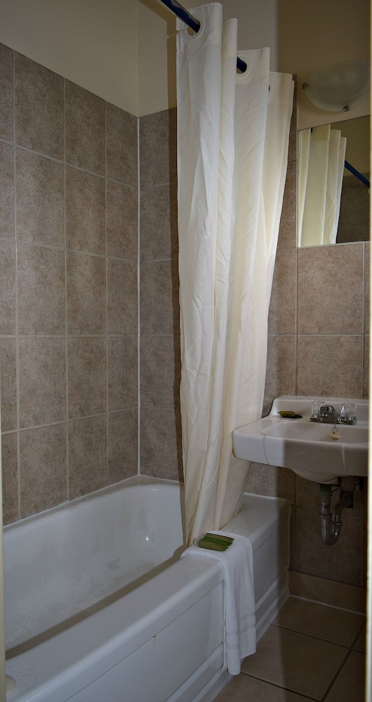 centre suites inns motel