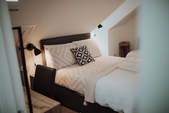 16 pilrig guest house