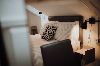 16 pilrig guest house