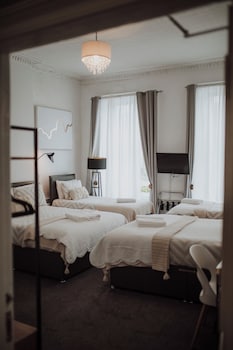 16 pilrig guest house