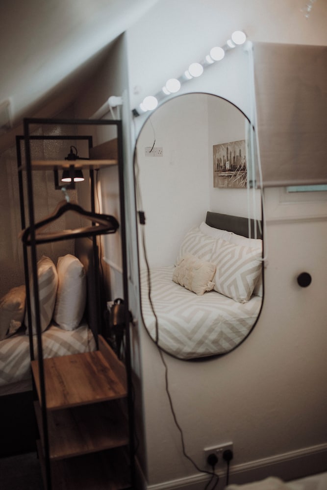 16 pilrig guest house