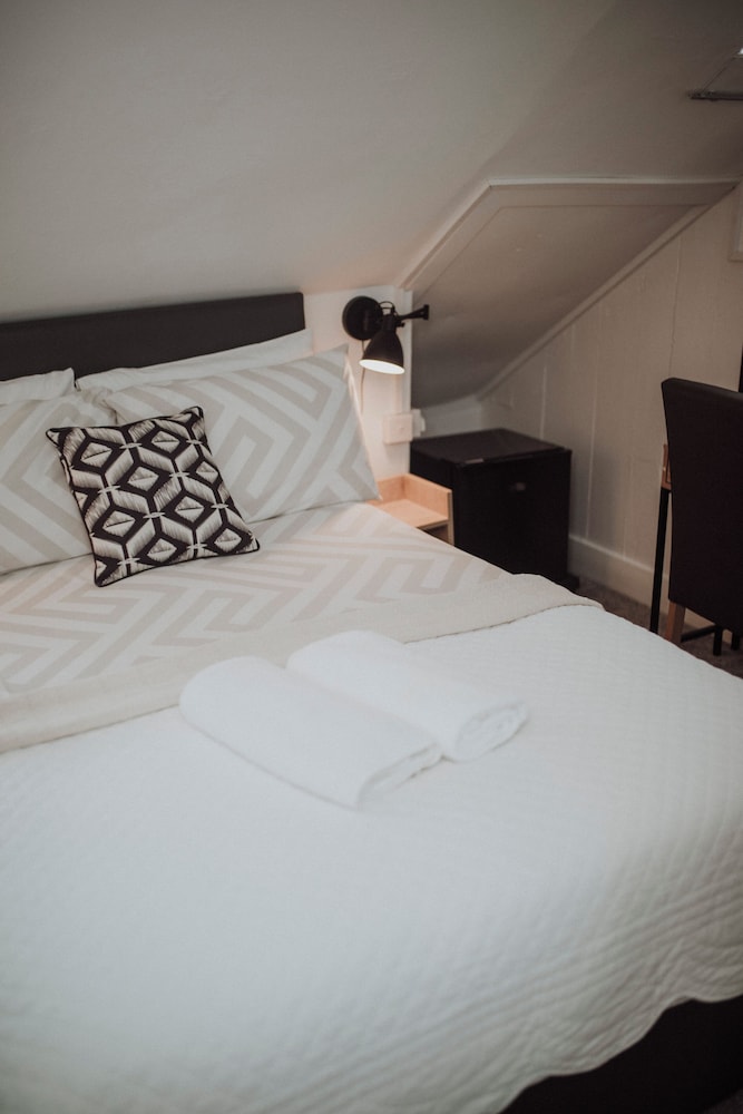 16 pilrig guest house