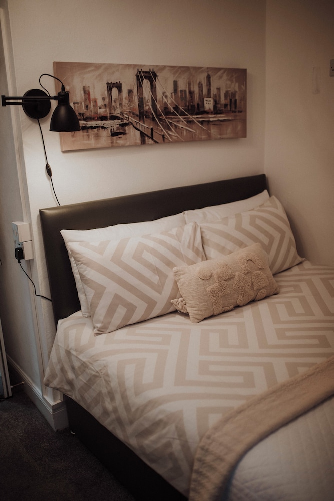 16 pilrig guest house