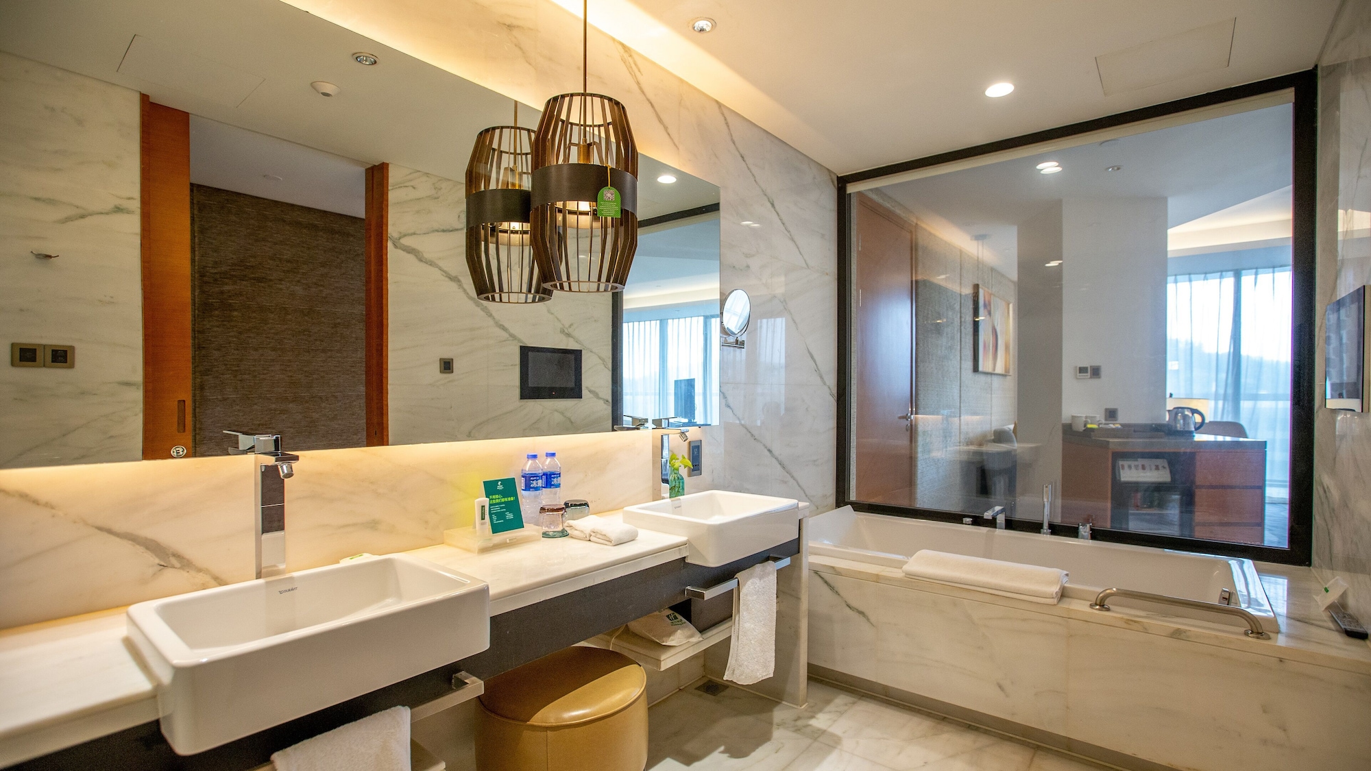holiday inn nanjing xuanwu lake by ihg
