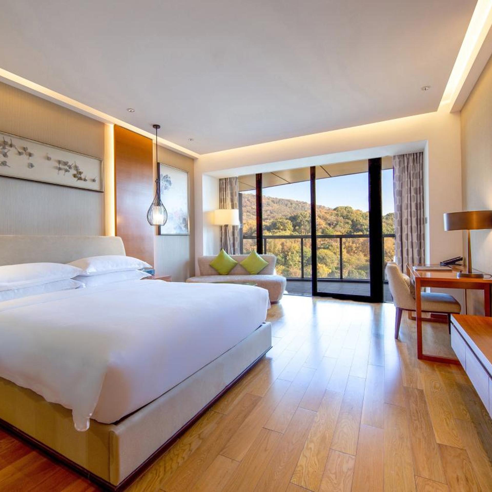 holiday inn nanjing xuanwu lake by ihg