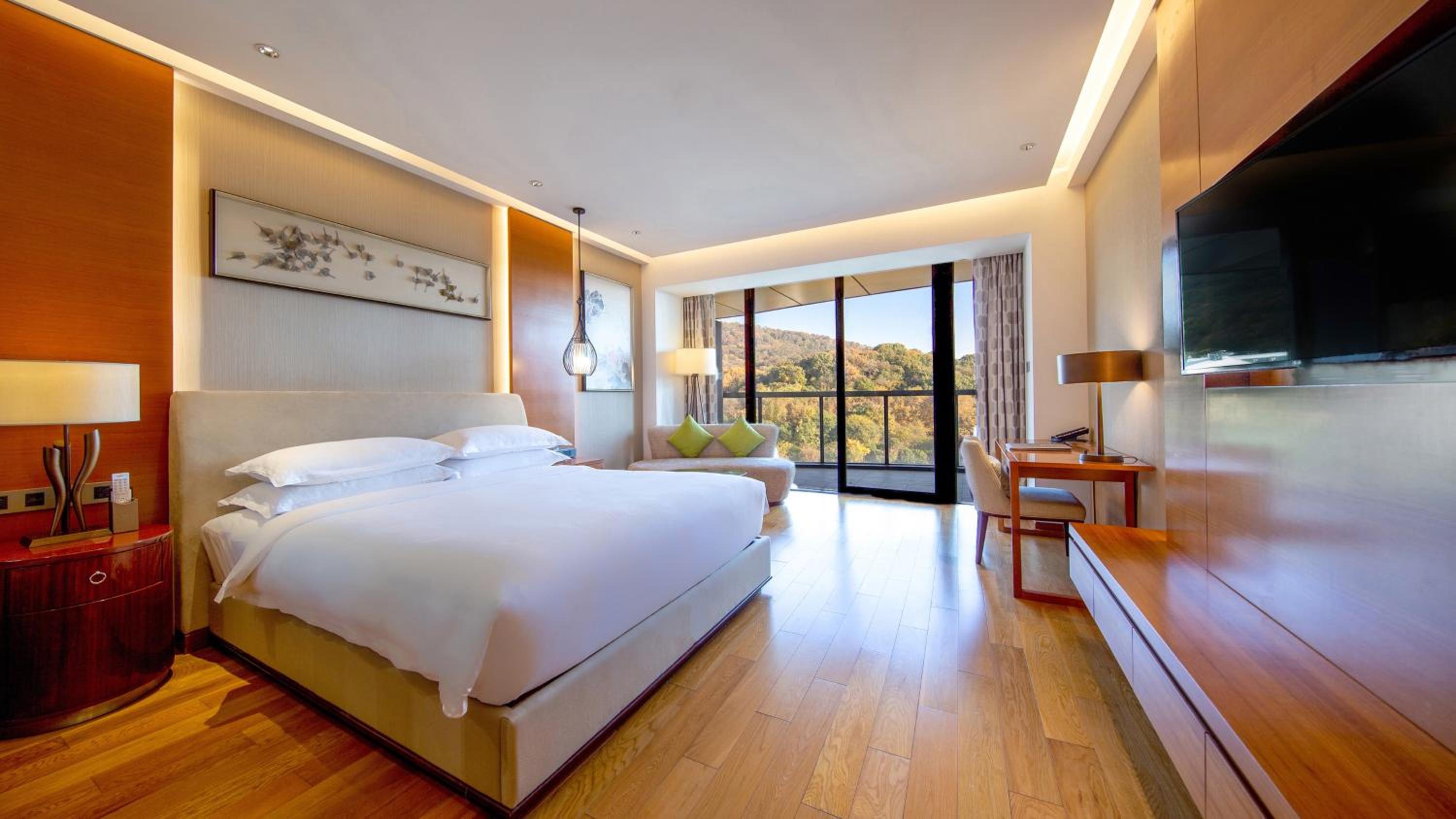 holiday inn nanjing xuanwu lake by ihg