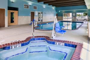 holiday inn express and suites siloam springs by ihg