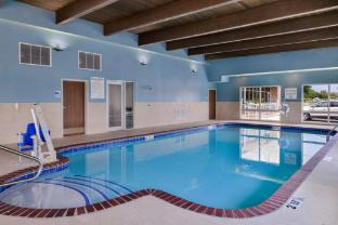 holiday inn express and suites siloam springs by ihg