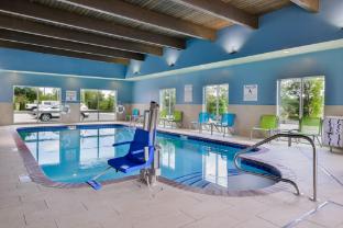 holiday inn express and suites siloam springs by ihg
