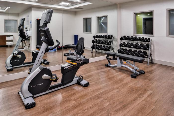holiday inn express and suites siloam springs by ihg