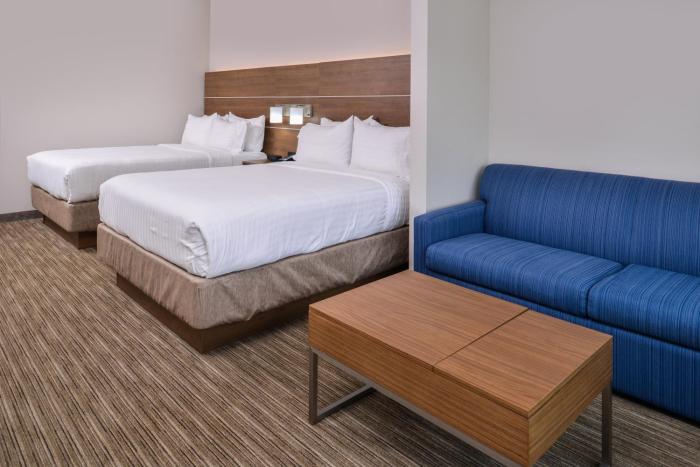 holiday inn express and suites siloam springs by ihg