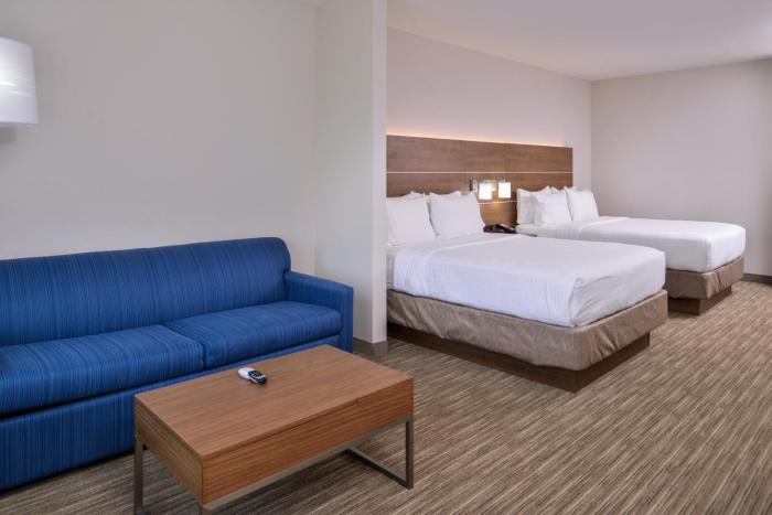 holiday inn express and suites siloam springs by ihg