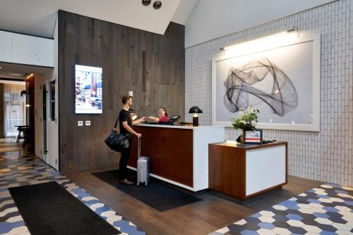 crowne plaza hy36 midtown manhattan by ihg
