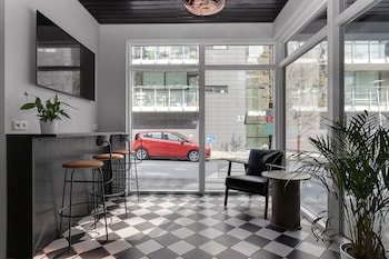 the swan house by heimaleiga