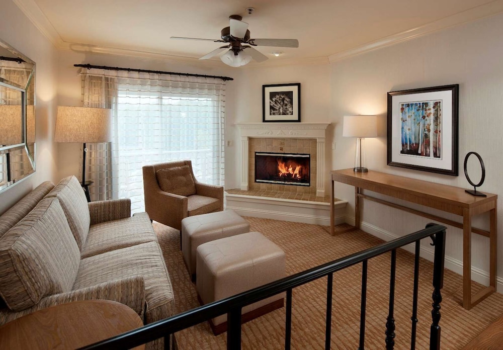 pelican inn and suites