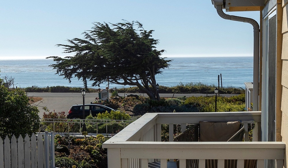 pelican inn and suites