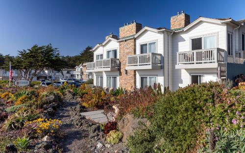 pelican inn and suites