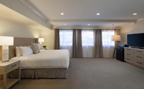 pelican inn and suites