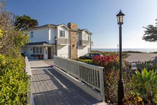 pelican inn and suites