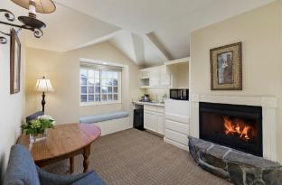 pelican inn and suites