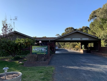 kingswood motel