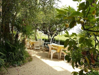 Hotel Silvana Garni,Near El Castel Lemon House,2 star